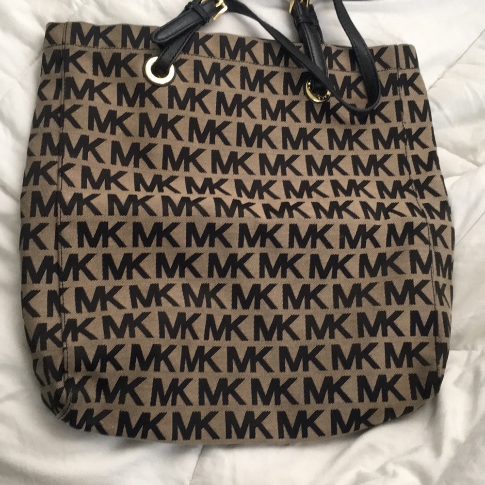 Michael kors tote